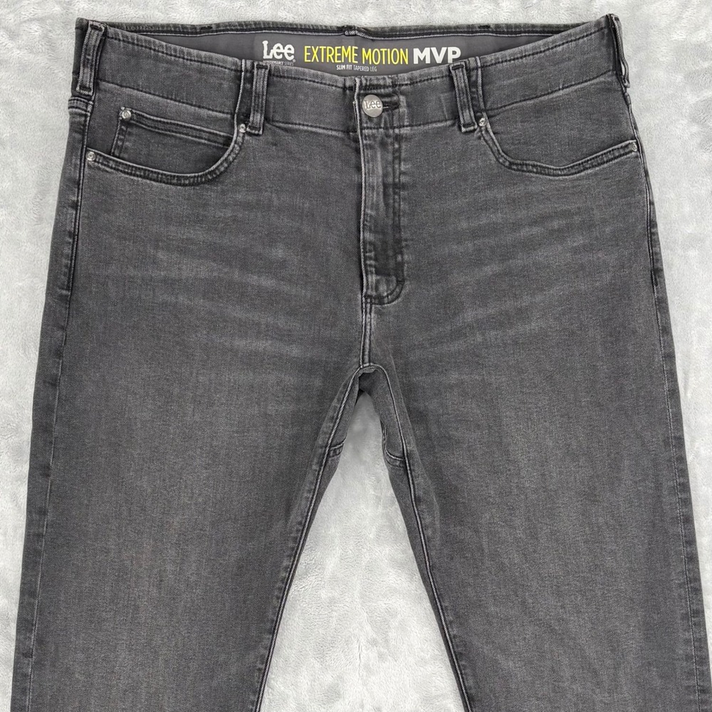 Lee Jeans 38x30 Fits 37x29 Extreme Motion MVP Slim Fit Tapered Leg Performance